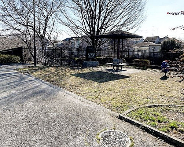 相原根岸せせらぎ公園（約1,477m）