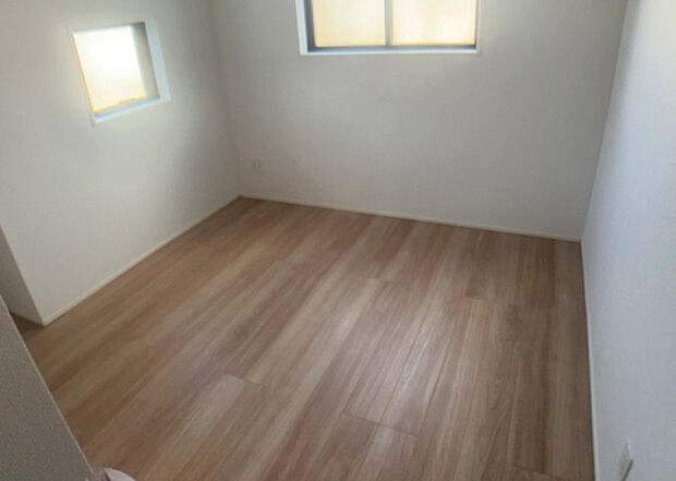 【子供部屋】子供が何人でも年齢によっては、受験時にしっかり壁のある個室があった方が良い場合もあります。難しい問題ですが、兄弟の人数や、性別や年齢差によって状況が異なりますので、数年後のこともしっかり考えましょう。