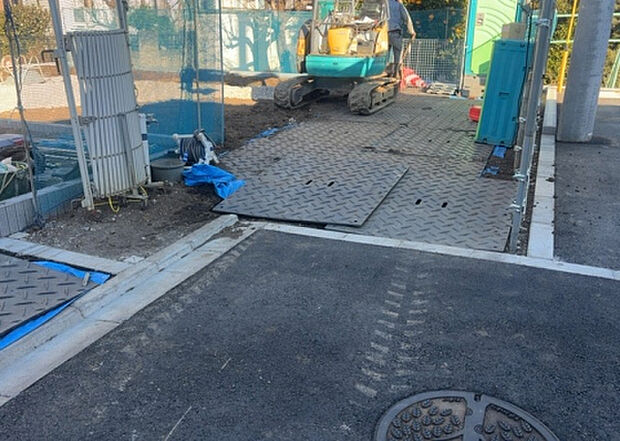 【駐車場_2】駐車場と明記されていても、最小スペースでつくられた駐車場だと大型車は駐車できなかったり、出入りしにくくなったりする可能性があります。お車のサイズと購入したい物件の駐車場のサイズを現地で確認しましょう。