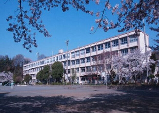 船田小学校（約873m）