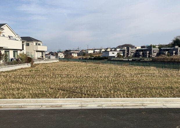 【物件からの展望_3】田園風景が味わえる土地に住みたい！海や山の見える自然豊かな土地に住みたい！などご要望に併せて当社営業がご提案させて頂きます。当社が抱えている数ある物件の中からお客様が納得する1件を一緒に探しましょう！