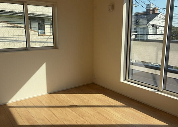 【子供部屋】子供が何人でも年齢によっては、受験時にしっかり壁のある個室があった方が良い場合もあります。難しい問題ですが、兄弟の人数や、性別や年齢差によって状況が異なりますので、数年後のこともしっかり考えましょう。