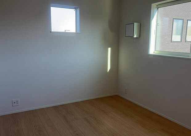 【子供部屋】子供が何人でも年齢によっては、受験時にしっかり壁のある個室があった方が良い場合もあります。難しい問題ですが、兄弟の人数や、性別や年齢差によって状況が異なりますので、数年後のこともしっかり考えましょう。