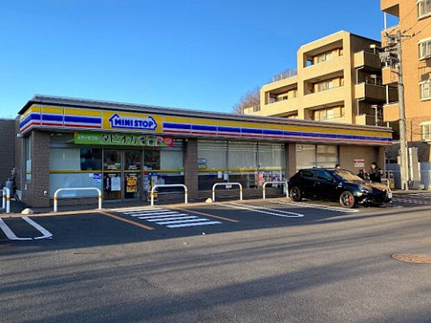 ミニストップ 八王子北野台店(約670m)