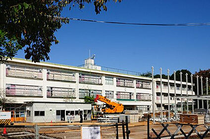 町田第二小学校 352m(徒歩5分)