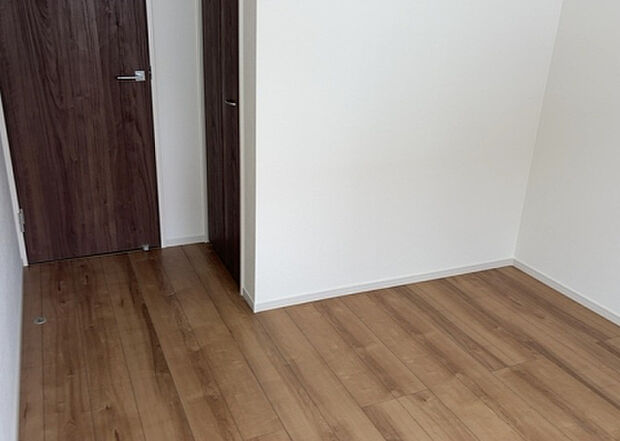 【子供部屋】子供が何人でも年齢によっては、受験時にしっかり壁のある個室があった方が良い場合もあります。難しい問題ですが、兄弟の人数や、性別や年齢差によって状況が異なりますので、数年後のこともしっかり考えましょう。