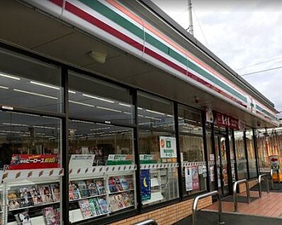 セブンイレブン 厚木愛甲東店 60m(徒歩1分)