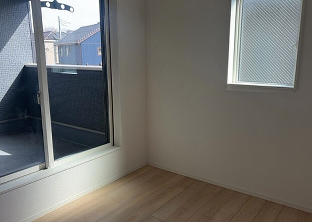 【子供部屋】子供が何人でも年齢によっては、受験時にしっかり壁のある個室があった方が良い場合もあります。難しい問題ですが、兄弟の人数や、性別や年齢差によって状況が異なりますので、数年後のこともしっかり考えましょう。