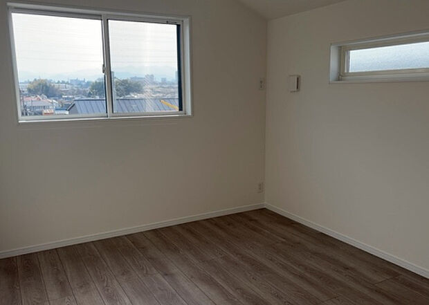 【子供部屋】子供が何人でも年齢によっては、受験時にしっかり壁のある個室があった方が良い場合もあります。難しい問題ですが、兄弟の人数や、性別や年齢差によって状況が異なりますので、数年後のこともしっかり考えましょう。