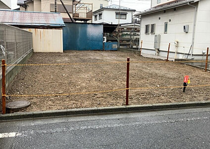 前面道路含む現地写真_3