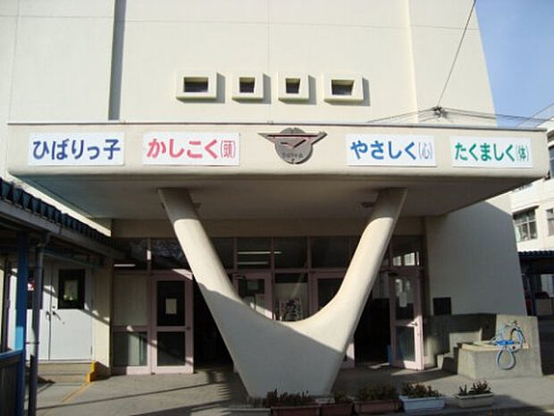 ひばりが丘小学校（約414m）