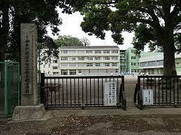 南毛利小学校(約1,162m)