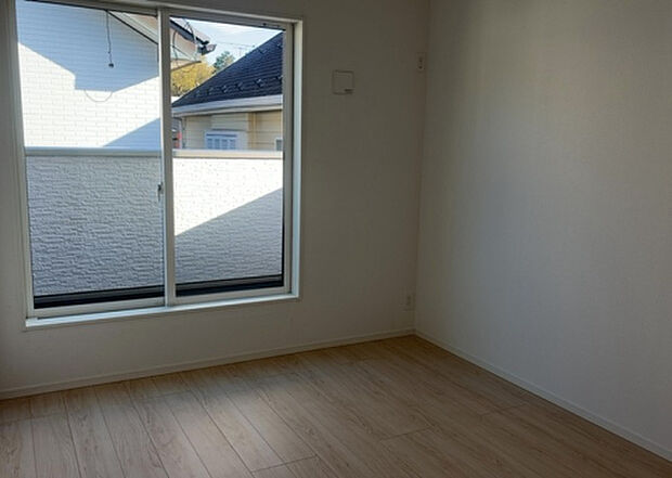 【子供部屋】子供が何人でも年齢によっては、受験時にしっかり壁のある個室があった方が良い場合もあります。難しい問題ですが、兄弟の人数や、性別や年齢差によって状況が異なりますので、数年後のこともしっかり考えましょう。