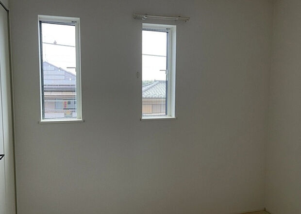 【子供部屋】子供が何人でも年齢によっては、受験時にしっかり壁のある個室があった方が良い場合もあります。難しい問題ですが、兄弟の人数や、性別や年齢差によって状況が異なりますので、数年後のこともしっかり考えましょう。