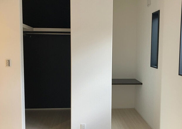 【子供部屋】子供が何人でも年齢によっては、受験時にしっかり壁のある個室があった方が良い場合もあります。難しい問題ですが、兄弟の人数や、性別や年齢差によって状況が異なりますので、数年後のこともしっかり考えましょう。
