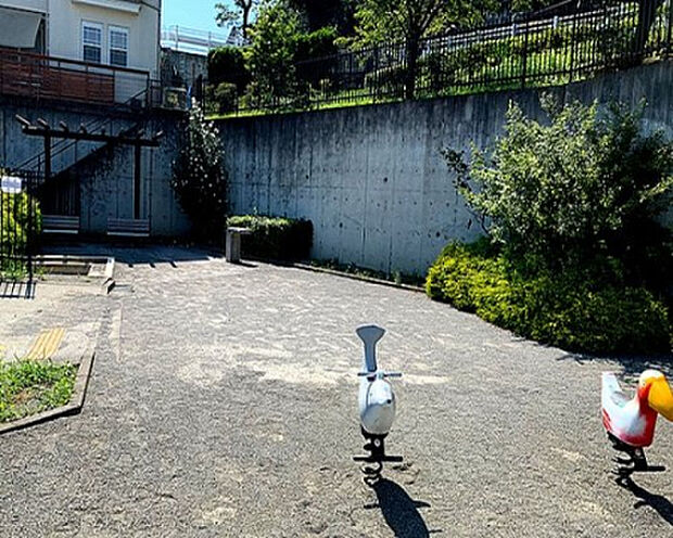 真光寺原の丘公園(約419m)