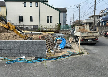 前面道路含む現地写真_2