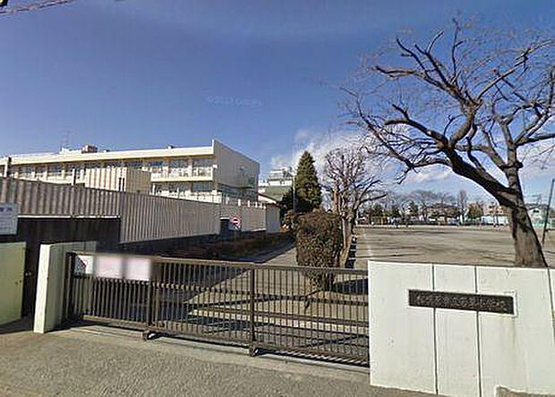 若草小学校(約439m)
