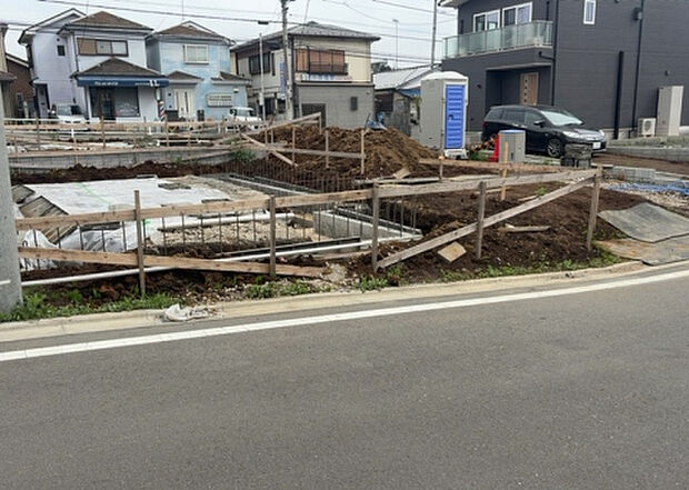 【外観_2】外観は建物の第一印象を決める重要な要素です。複数の方向から見ることで、建物の存在感や周辺との調和、デザインの良さなどがより明確に分かります。お気に入りの建物を見つけてみてください。