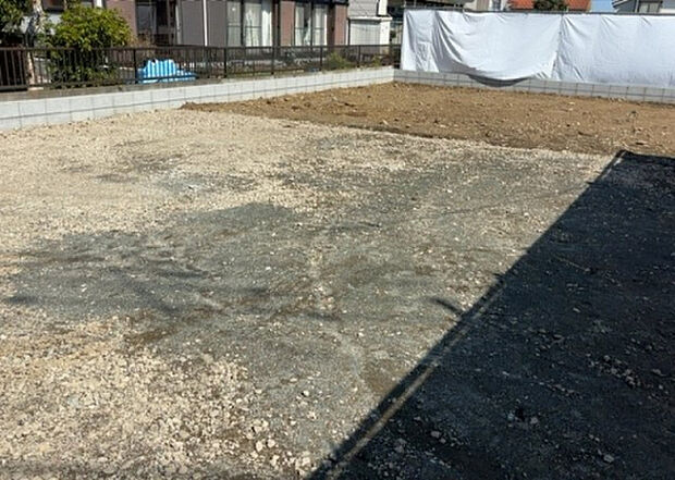 【外観_2】外観は建物の第一印象を決める重要な要素です。複数の方向から見ることで、建物の存在感や周辺との調和、デザインの良さなどがより明確に分かります。お気に入りの建物を見つけてみてください。