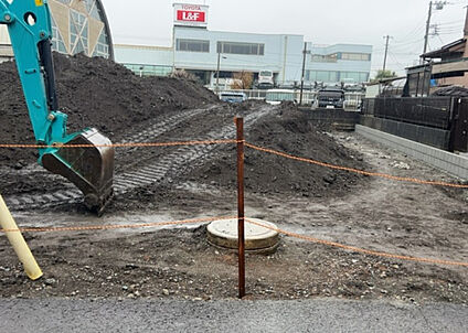 前面道路含む現地写真_2