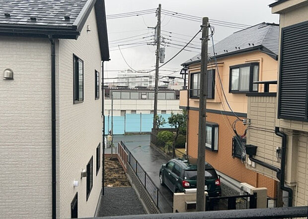 【物件からの展望】眺望を気にして物件を探す場合、前面に建物が建っていないか現地で確認しましょう!前面に建物があると景色はもちろん、日当たりや風通しにも影響が出てきます。住んだ時のことを想像しながら現地見学をしましょう。