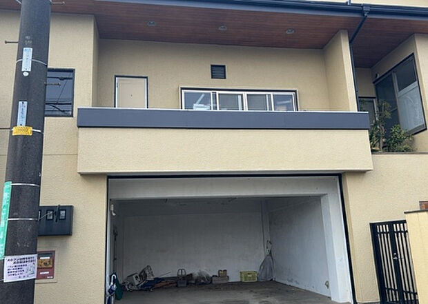 【物件からの展望_2】眺望を気にして物件を探す場合、前面に建物が建っていないか現地で確認しましょう！前面に建物があると景色はもちろん、日当たりや風通しにも影響が出てきます。住んだ時のことを想像しながら現地見学をしましょう。