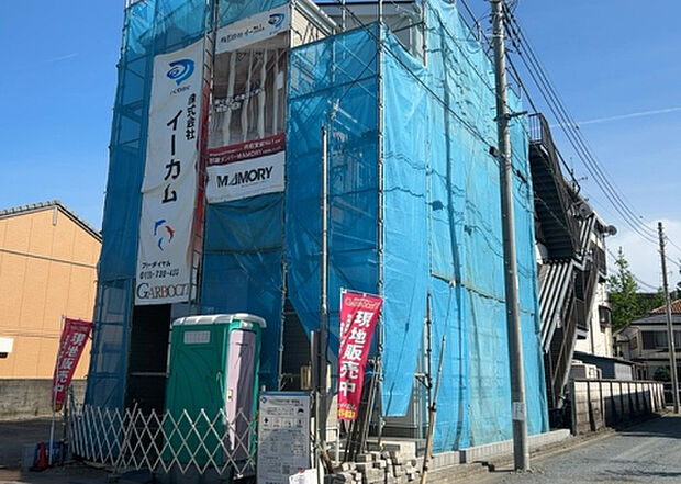【外観_2】外観は建物の第一印象を決める重要な要素です。複数の方向から見ることで、建物の存在感や周辺との調和、デザインの良さなどがより明確に分かります。お気に入りの建物を見つけてみてください。
