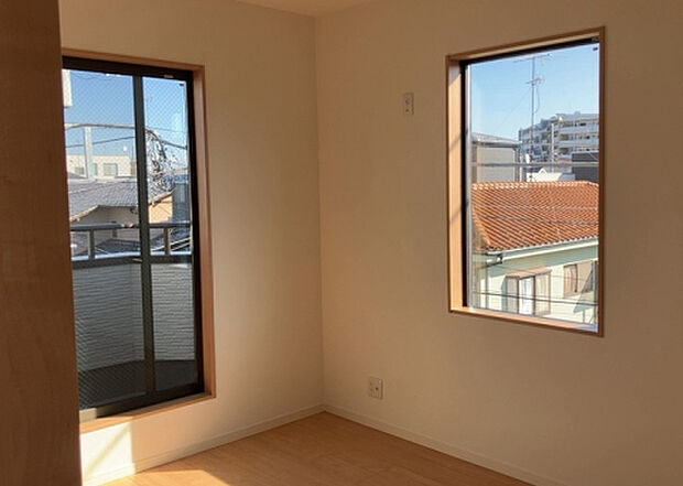 【子供部屋】子供が何人でも年齢によっては、受験時にしっかり壁のある個室があった方が良い場合もあります。難しい問題ですが、兄弟の人数や、性別や年齢差によって状況が異なりますので、数年後のこともしっかり考えましょう。
