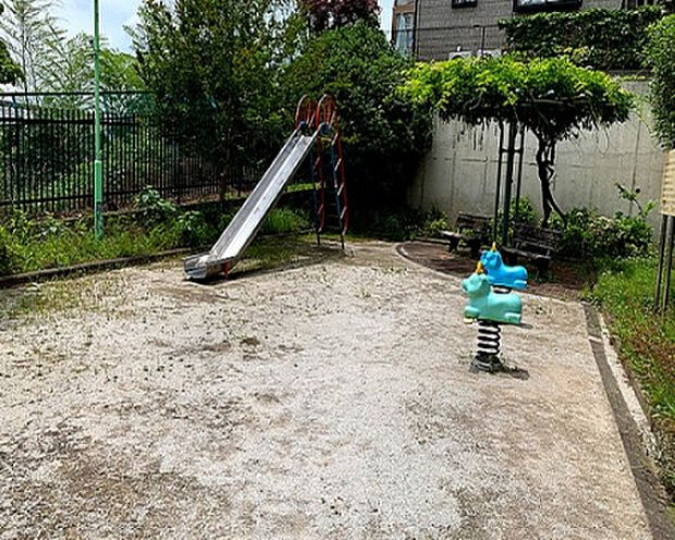 大蔵七坂公園(約126m)