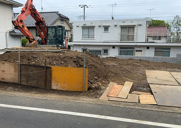 【外観_2】外観は建物の第一印象を決める重要な要素です。複数の方向から見ることで、建物の存在感や周辺との調和、デザインの良さなどがより明確に分かります。お気に入りの建物を見つけてみてください。