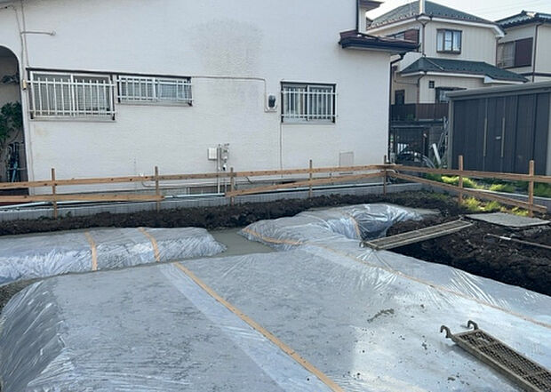 【外観_2】外観は建物の第一印象を決める重要な要素です。複数の方向から見ることで、建物の存在感や周辺との調和、デザインの良さなどがより明確に分かります。お気に入りの建物を見つけてみてください。