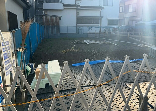 【外観_2】外観は建物の第一印象を決める重要な要素です。複数の方向から見ることで、建物の存在感や周辺との調和、デザインの良さなどがより明確に分かります。お気に入りの建物を見つけてみてください。
