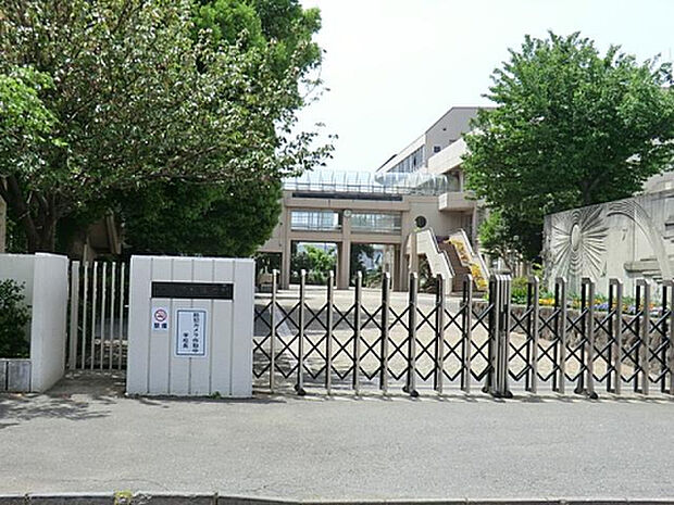 藤塚中学校（約1,553m）