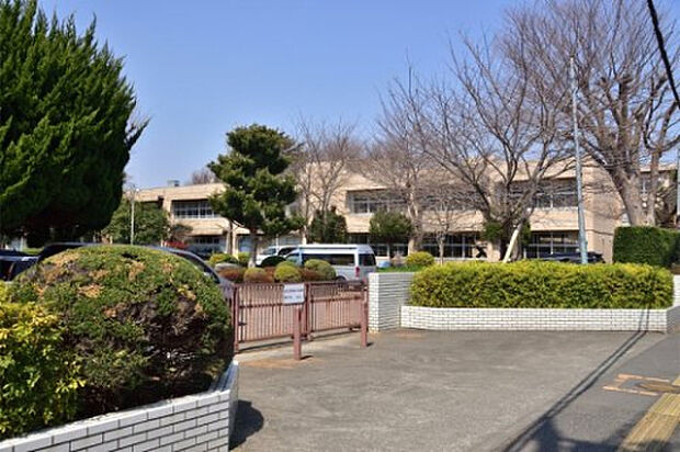 大野南中学校(約556m)