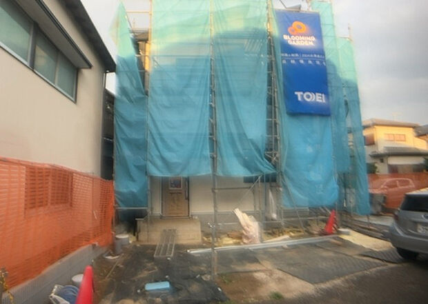 【物件からの展望】眺望を気にして物件を探す場合、前面に建物が建っていないか現地で確認しましょう！前面に建物があると景色はもちろん、日当たりや風通しにも影響が出てきます。住んだ時のことを想像しながら現地見学をしましょう。