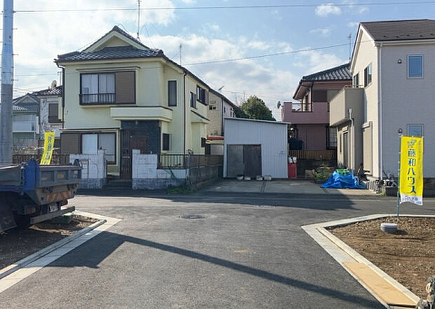 【物件からの展望_2】眺望を気にして物件を探す場合、前面に建物が建っていないか現地で確認しましょう！前面に建物があると景色はもちろん、日当たりや風通しにも影響が出てきます。住んだ時のことを想像しながら現地見学をしましょう。