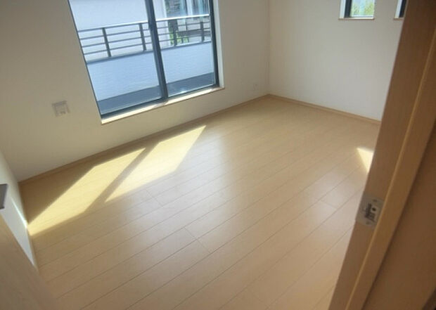 【子供部屋】子供が何人でも年齢によっては、受験時にしっかり壁のある個室があった方が良い場合もあります。難しい問題ですが、兄弟の人数や、性別や年齢差によって状況が異なりますので、数年後のこともしっかり考えましょう。