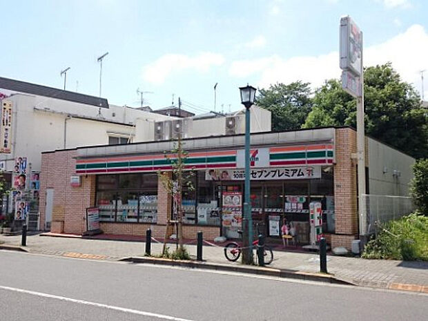 セブンイレブン 玉川学園ニ丁目店(約546m)