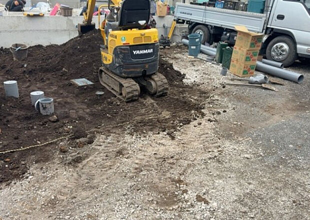 【駐車場_2】駐車場と明記されていても、最小スペースでつくられた駐車場だと大型車は駐車できなかったり、出入りしにくくなったりする可能性があります。お車のサイズと購入したい物件の駐車場のサイズを現地で確認しましょう。