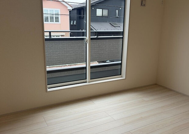 【子供部屋】子供が何人でも年齢によっては、受験時にしっかり壁のある個室があった方が良い場合もあります。難しい問題ですが、兄弟の人数や、性別や年齢差によって状況が異なりますので、数年後のこともしっかり考えましょう。