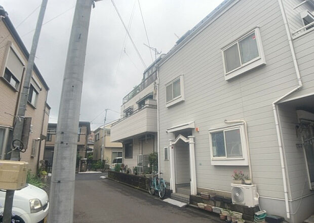 【物件からの展望】眺望を気にして物件を探す場合、前面に建物が建っていないか現地で確認しましょう!前面に建物があると景色はもちろん、日当たりや風通しにも影響が出てきます。住んだ時のことを想像しながら現地見学をしましょう。