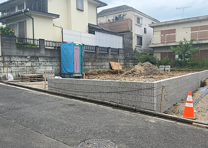 前面道路含む現地写真_3