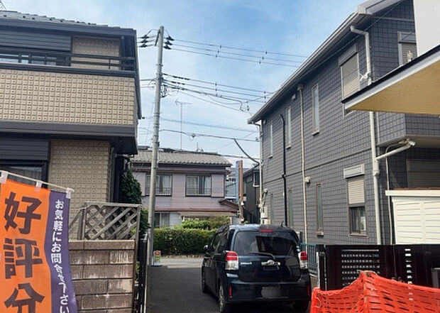 【物件からの展望】眺望を気にして物件を探す場合、前面に建物が建っていないか現地で確認しましょう!前面に建物があると景色はもちろん、日当たりや風通しにも影響が出てきます。住んだ時のことを想像しながら現地見学をしましょう。