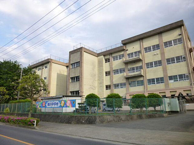 横川中学校(約1,106m)