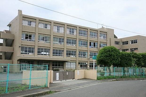 林中学校(約2,034m)