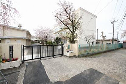 第四中学校 720m(徒歩9分)