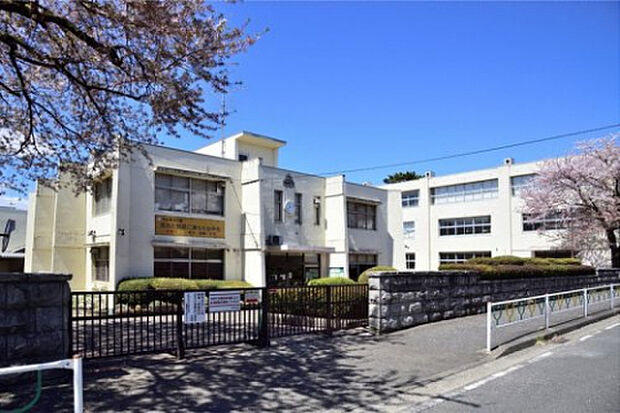 相模台中学校(約429m)