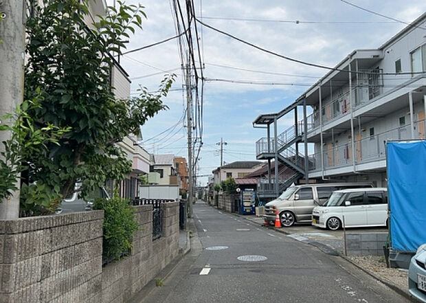 【物件からの展望_2】眺望を気にして物件を探す場合、前面に建物が建っていないか現地で確認しましょう!前面に建物があると景色はもちろん、日当たりや風通しにも影響が出てきます。住んだ時のことを想像しながら現地見学をしましょう。