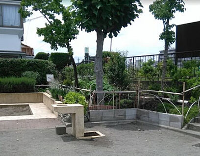 元横西公園 673m(徒歩9分)